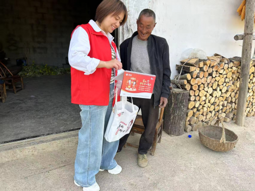 村里有个姑娘叫“小张”——联通支局就近服务好