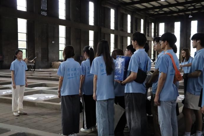 行走的微党课—— 重理工实践团在白沙镇播撒信仰火种