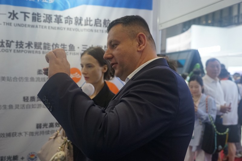 仿生科技遇见钙钛矿 水下能源革命就此启航