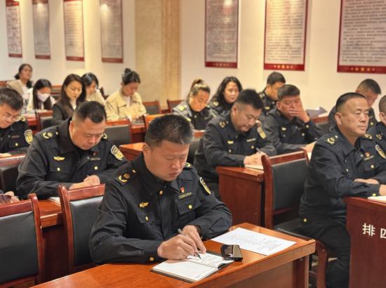 e7b463053c0c381bb92cf5c8e3ecc1ef.jpg e7b463053c0c381bb92cf5c8e3ecc1ef.jpg